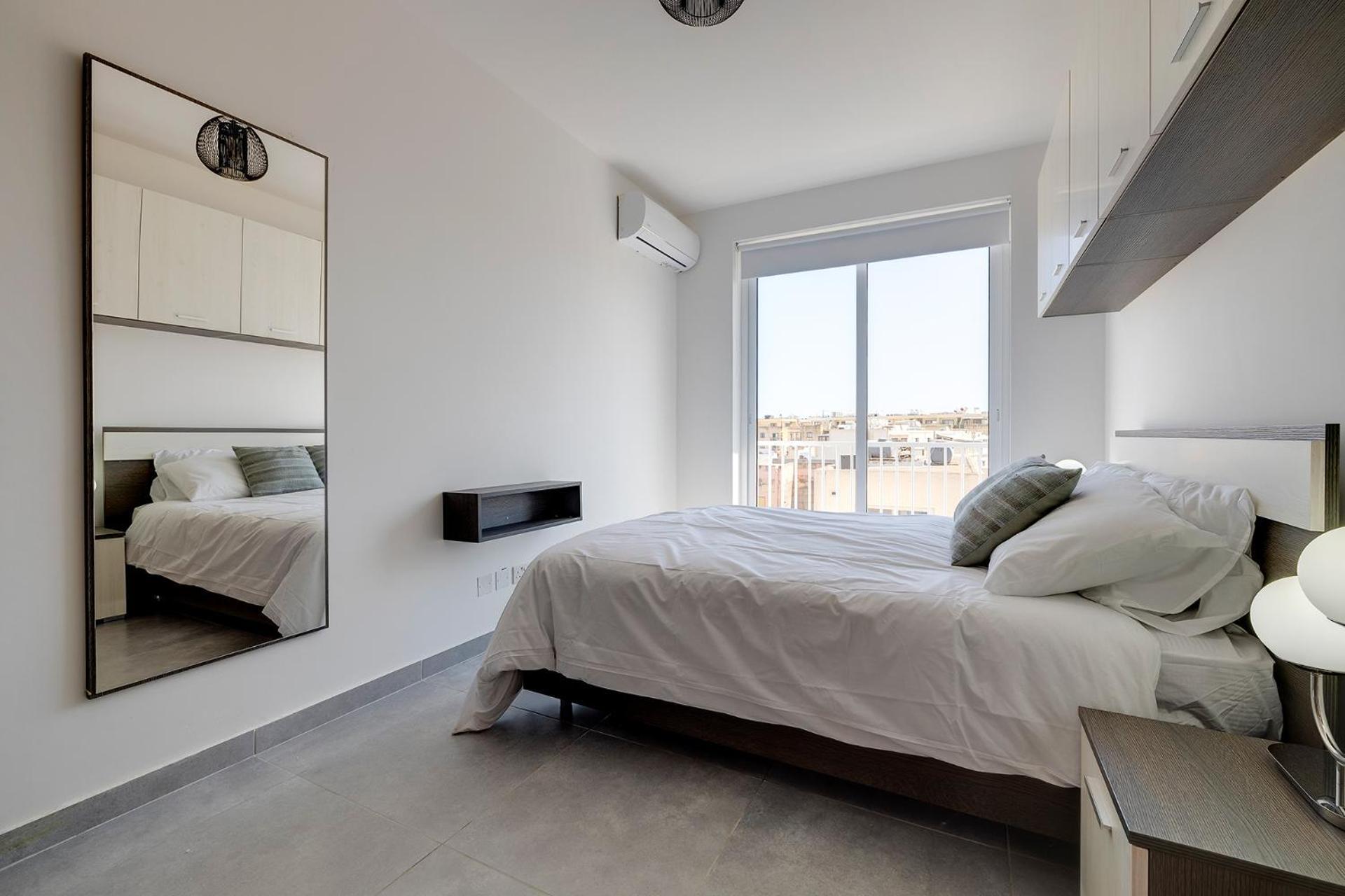 Stunning 2Br Holiday Penthouse In Central 슬리에마 외부 사진