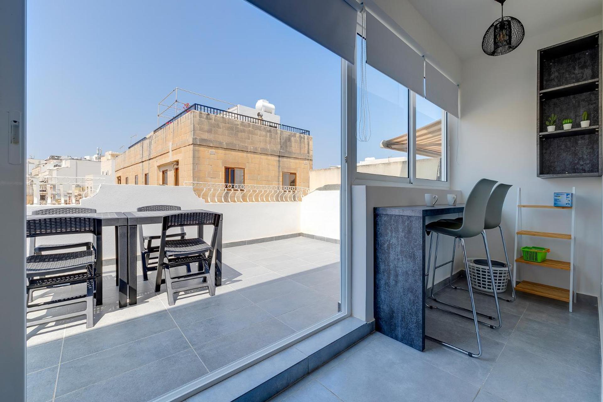 Stunning 2Br Holiday Penthouse In Central 슬리에마 외부 사진