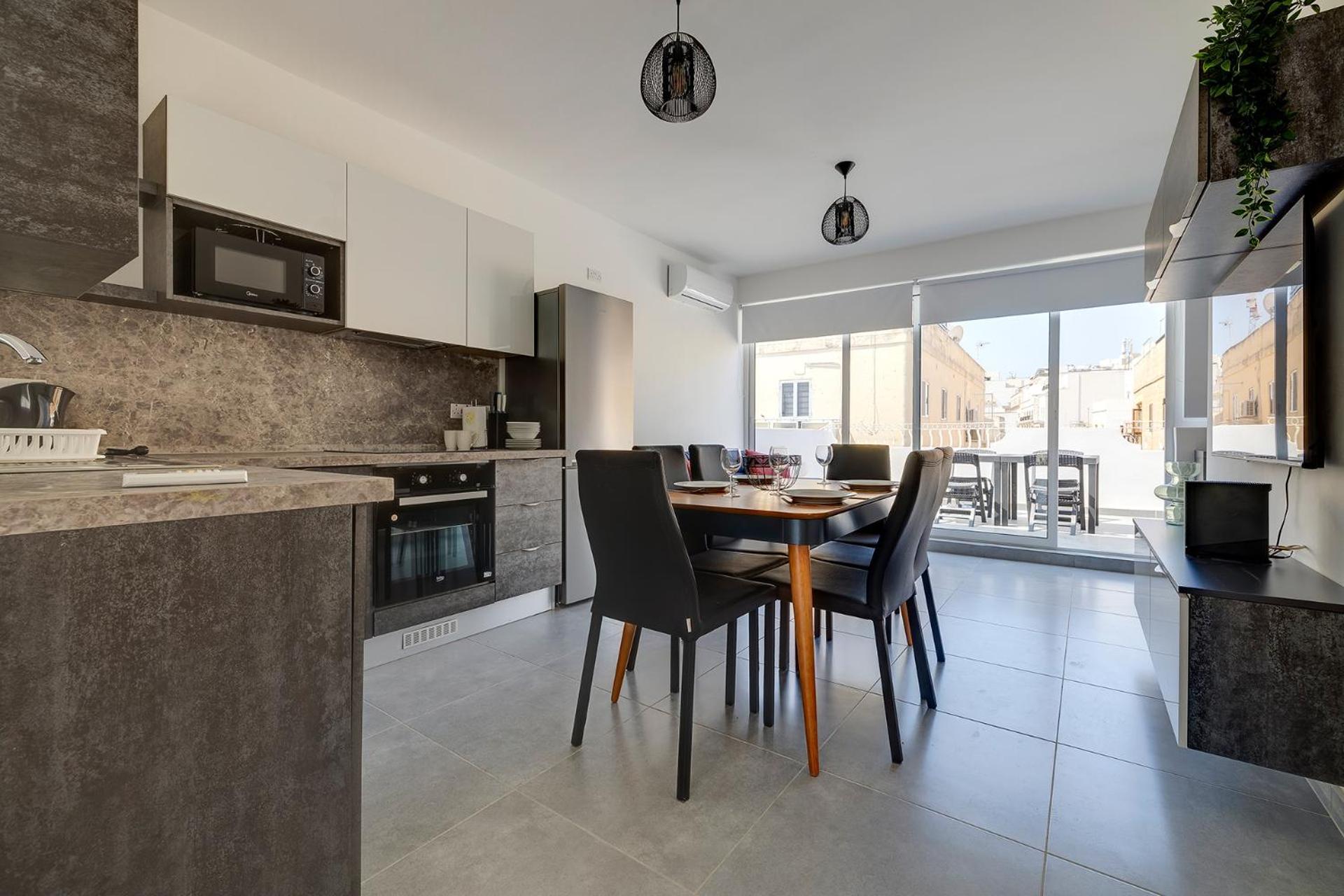 Stunning 2Br Holiday Penthouse In Central 슬리에마 외부 사진